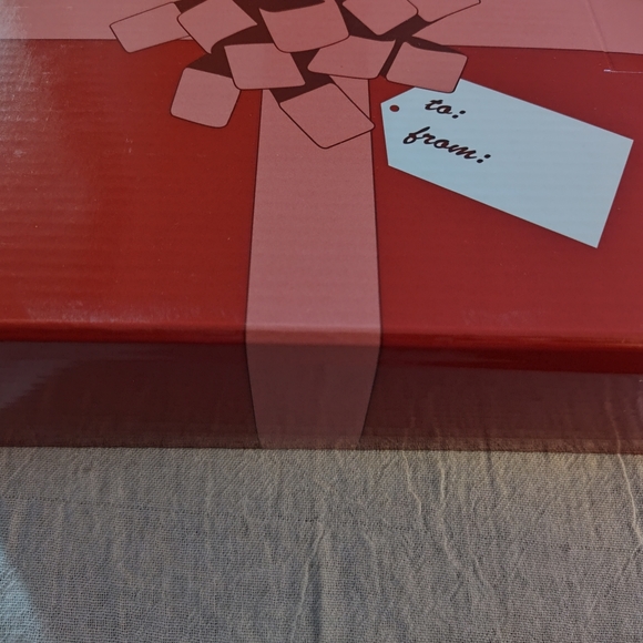 Set of 4 Temptations by Tara Ren and Pink Salad, Dessert Snack plates. - Picture 11 of 15